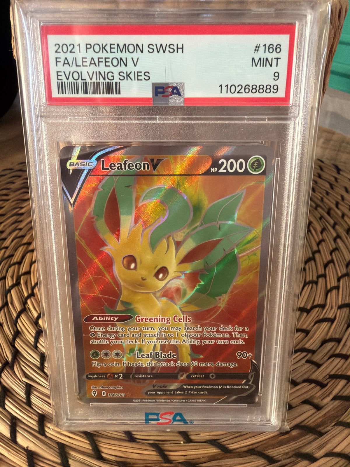 Pokémon Leafeon V Full Art Evolving Skies PSA 9, Ophalen of Verzenden, Zo goed als nieuw, Losse kaart