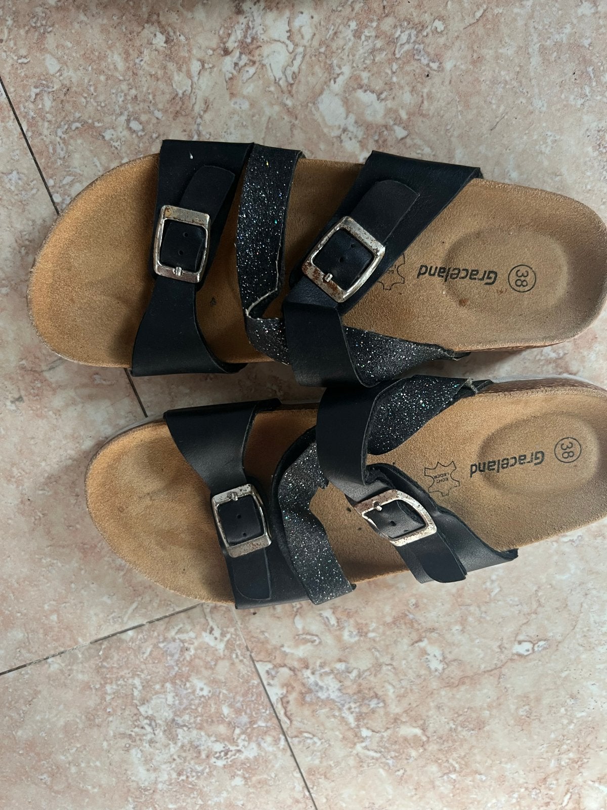 Graceland slippers maat 38, Ophalen of Verzenden, Gedragen, Zwart, Slippers