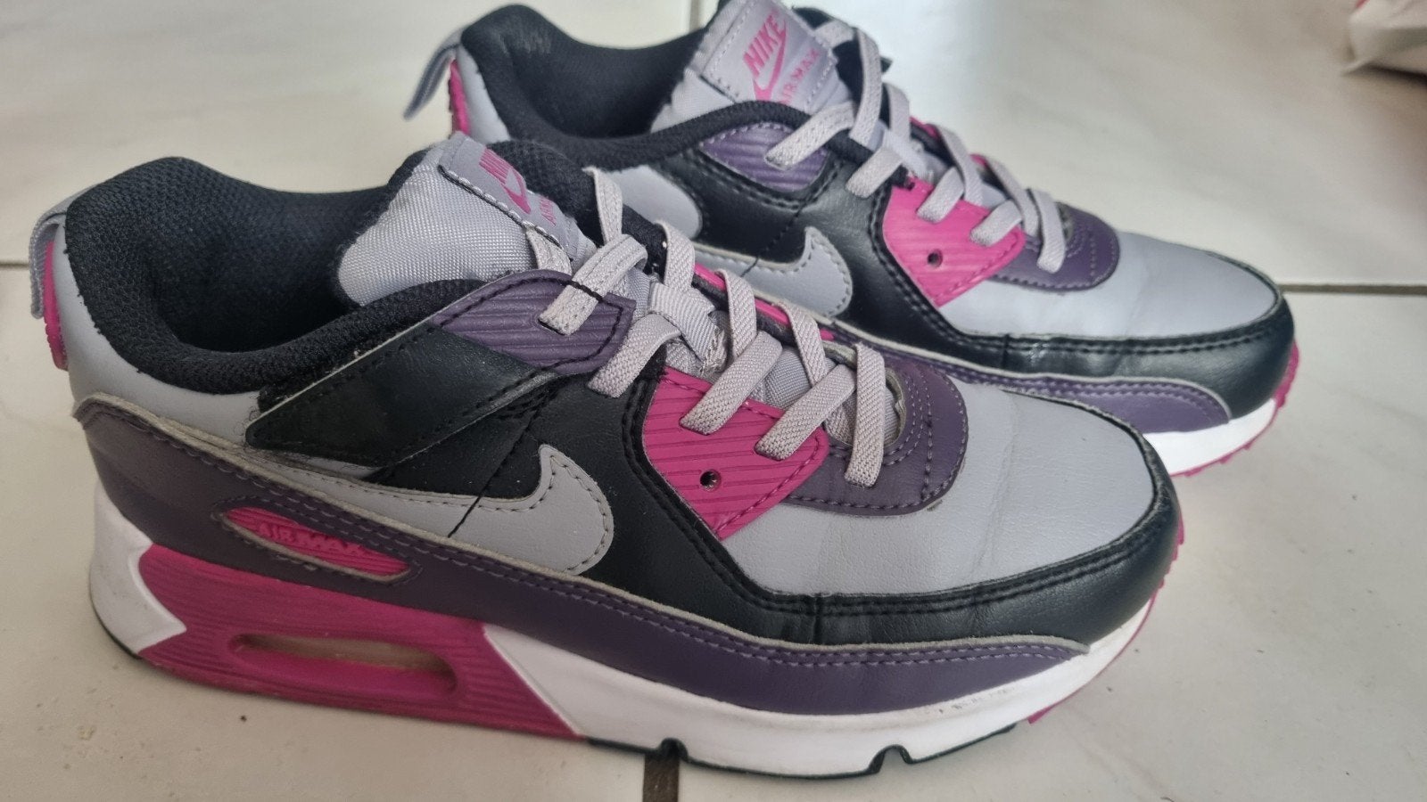 Nike Air max 90 maat 35, Verzenden, Zo goed als nieuw, Nike, Jongen of Meisje