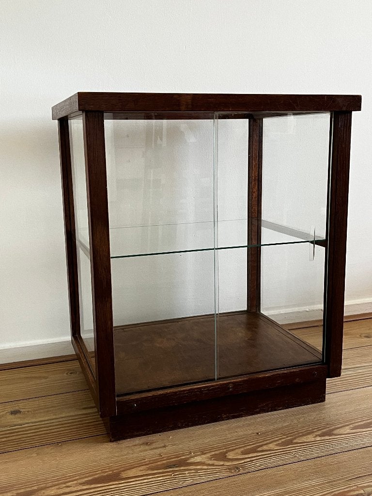Oud vitrine kastje 60 cm hoog, Antiek en Kunst, Ophalen