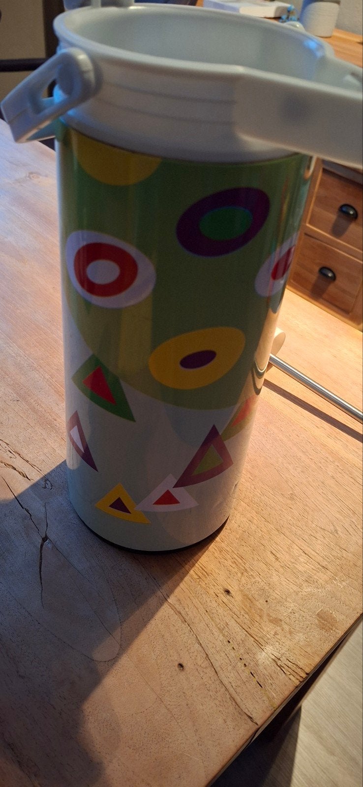 Thermosfles 1,5 liter voor koffie, thee of andere dranken, Kunststof, Ophalen of Verzenden, Meerkleurig, Overige typen