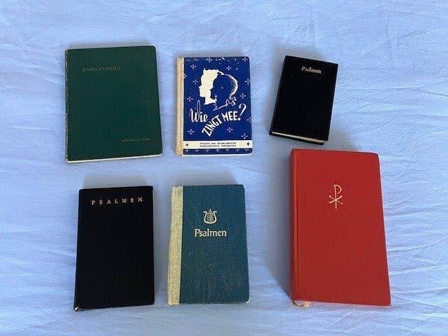 Psalmboekjes, liedbundels en Bijbels, Ophalen, Diverse auteurs