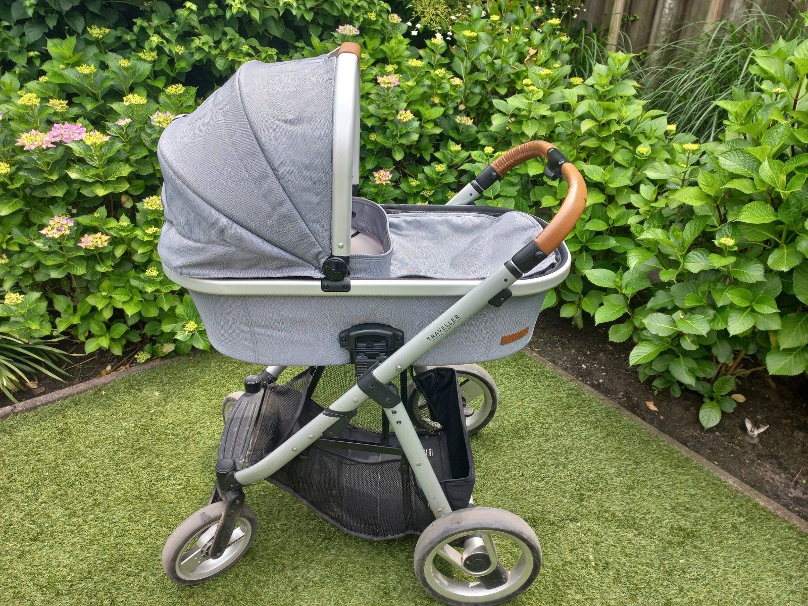 Combiwagen Traveller met reiswieg en buggyzitje, Kinderen en Baby's, Kinderwagens en Combinaties, Ophalen, Gebruikt, Mutsy, Met reiswieg