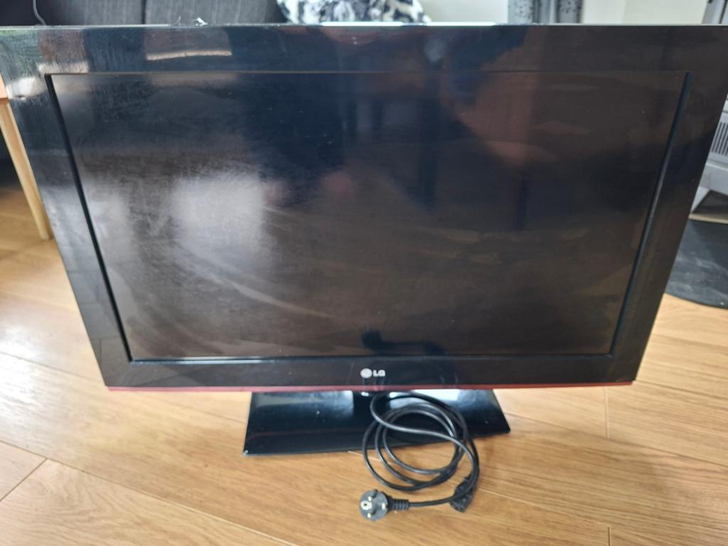 LG 32LD350 LCD TV - 81 cm (32 inch), Ophalen, Gebruikt, 50 Hz, 80 tot 100 cm
