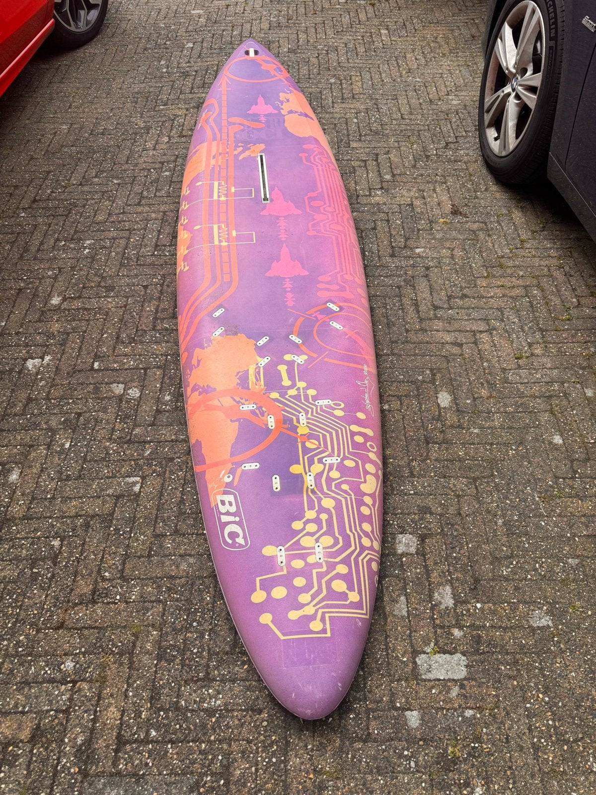 Bic Windsurfplank - Paars/Oranje Design, Watersport en Boten, Ophalen, 250 tot 300 cm, Gebruikt, Met vin(nen)