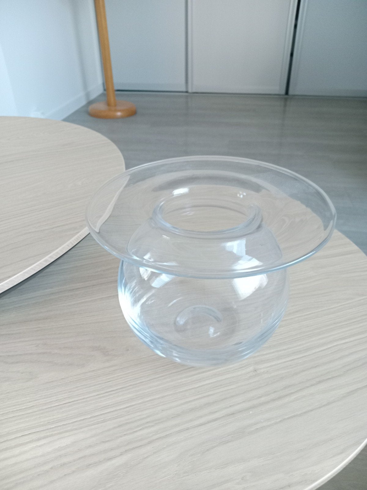 Bolle glazen bloemenvaas met rand voor tulpen/boeketten, Huis en Inrichting, Woonaccessoires | Vazen, Transparant, 16 cm, Ophalen of Verzenden
