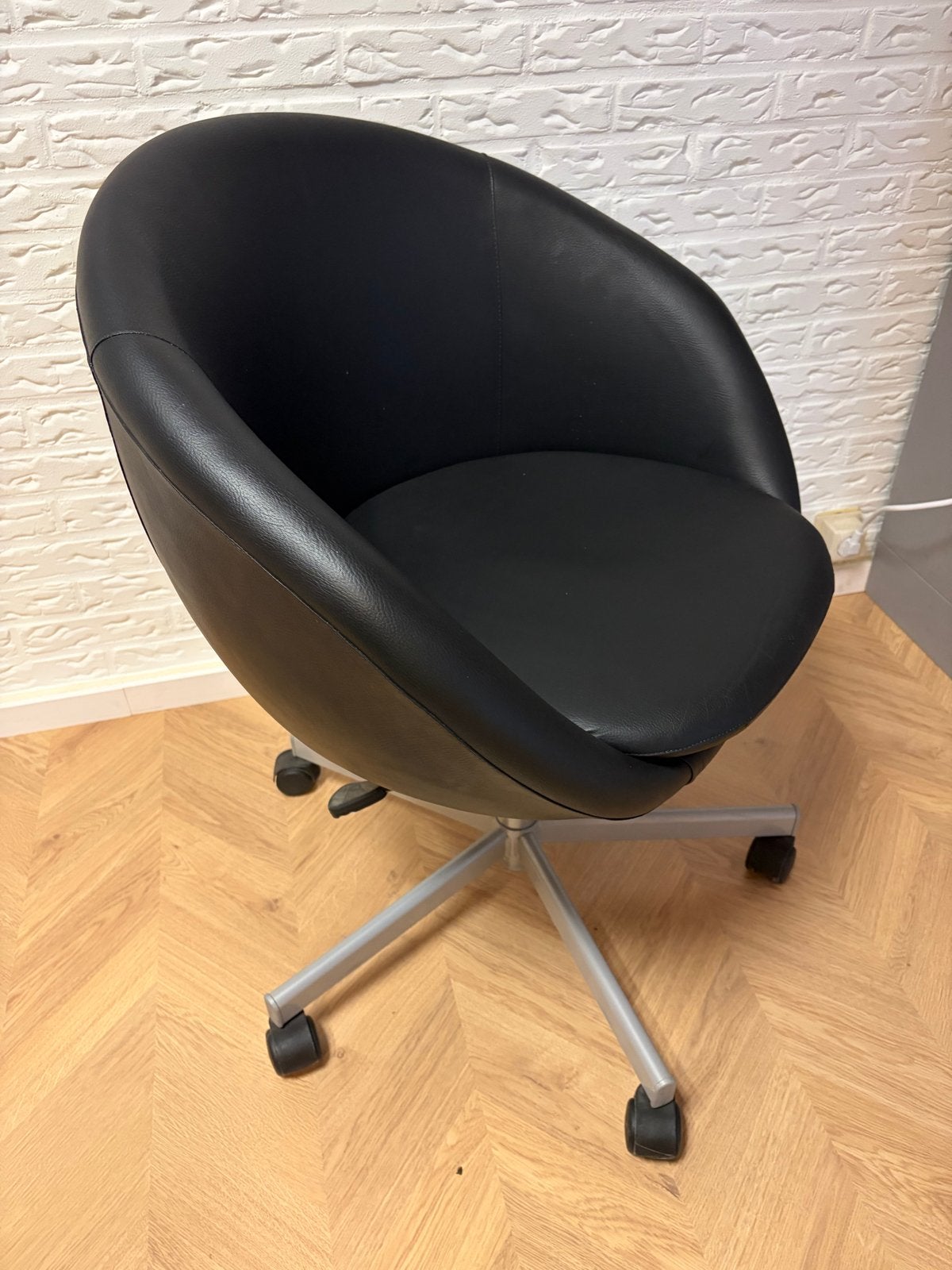 IKEA Ronde Kuipstoel Bureaustoel Zwart, Huis en Inrichting, Ophalen, Gebruikt, Zwart, Bureaustoel