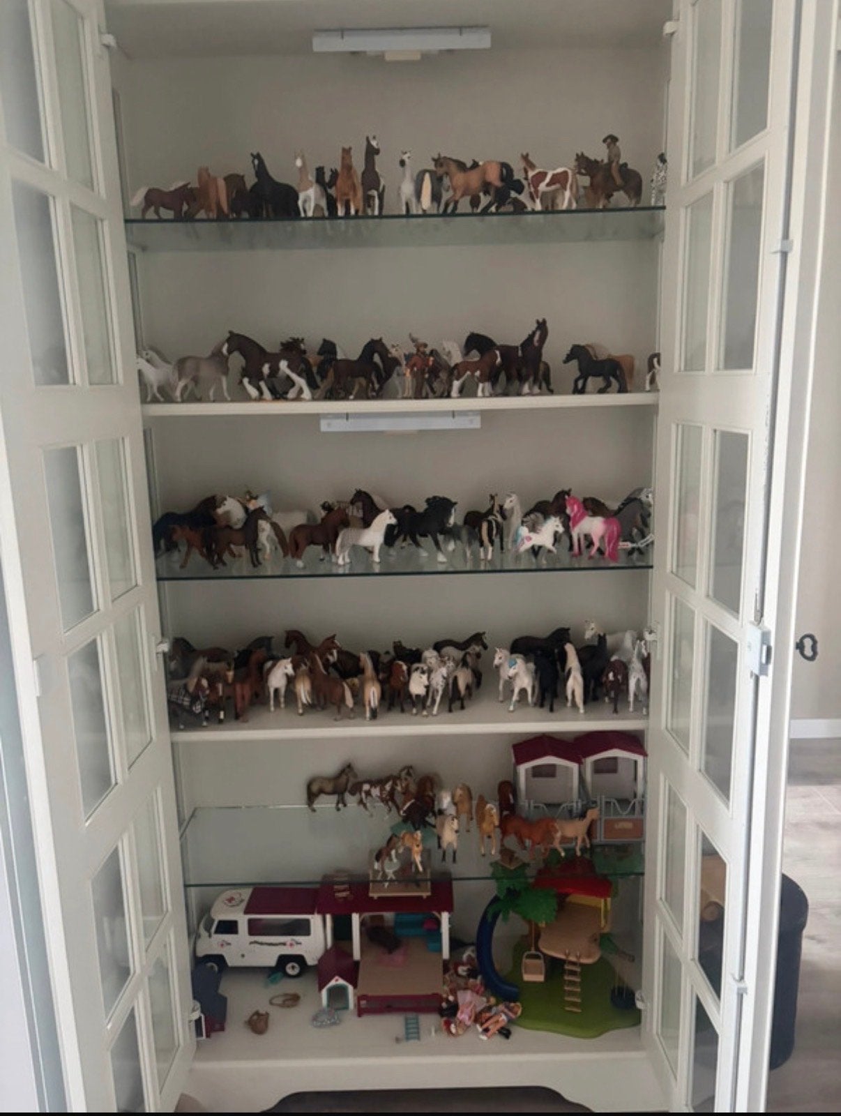 Grote collectie Schleich paarden en accessoires, Ophalen, Zo goed als nieuw