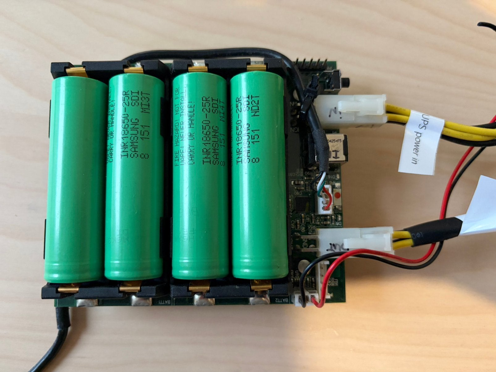 Mini-Box NUC-UPS – UPS voor Intel NUC / mini-PC + bekabeling, Ophalen, Gebruikt