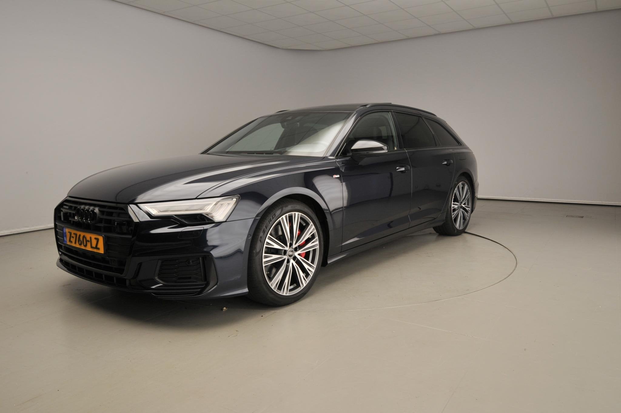 Audi A6 Avant 55 TFSI e quattro Trekhaak | Panoramadak | Mat, Auto's, Automaat, Gebruikt, 4 cilinders, Blauw