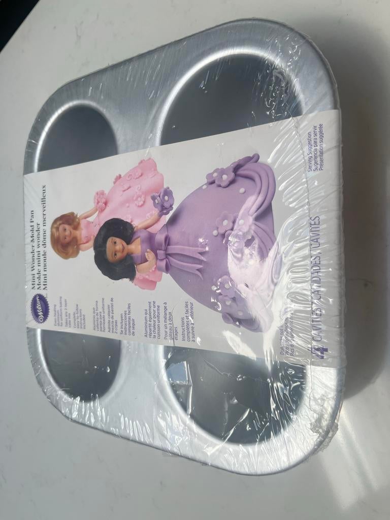 Wilton Mini Wonder Mold Bakblik voor prinsessentaarten, Ophalen of Verzenden, Nieuw, Taarten, Bakvorm