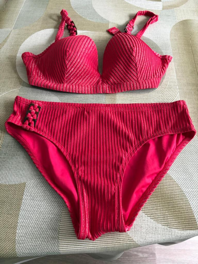 LIVERA Swimear Bikini - Rood - Maat 38B/C, Kleding | Dames, Badmode en Zwemkleding, Nieuw, Bikini, Rood, Ophalen of Verzenden