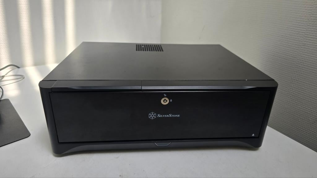 Silverstone HTPC pc behuizing, Computers en Software, Computerbehuizingen, Ophalen of Verzenden, Zo goed als nieuw