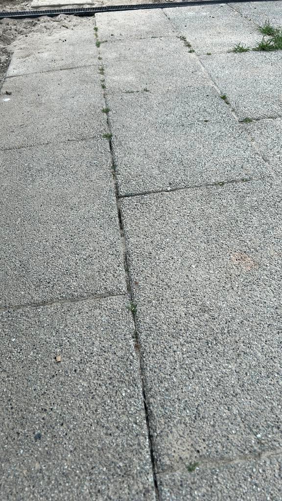 Gratis ! terrastegels 40x60 cm, ca. 30-35 m² (tot eind mei), Doe-het-zelf en Verbouw, Tegels, Ophalen, Gebruikt, 10 m² of meer