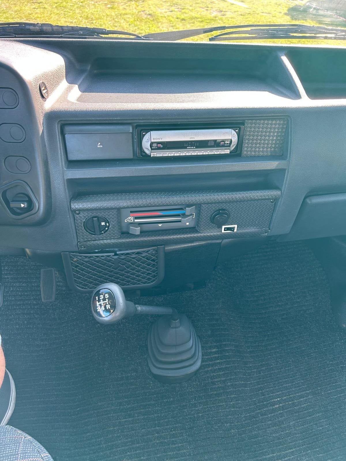 Foto 16 van Ford TRANSIT 80D ORINELE FABRIEKS BUSCAMPER 4 SLAAP PLAATSEN
