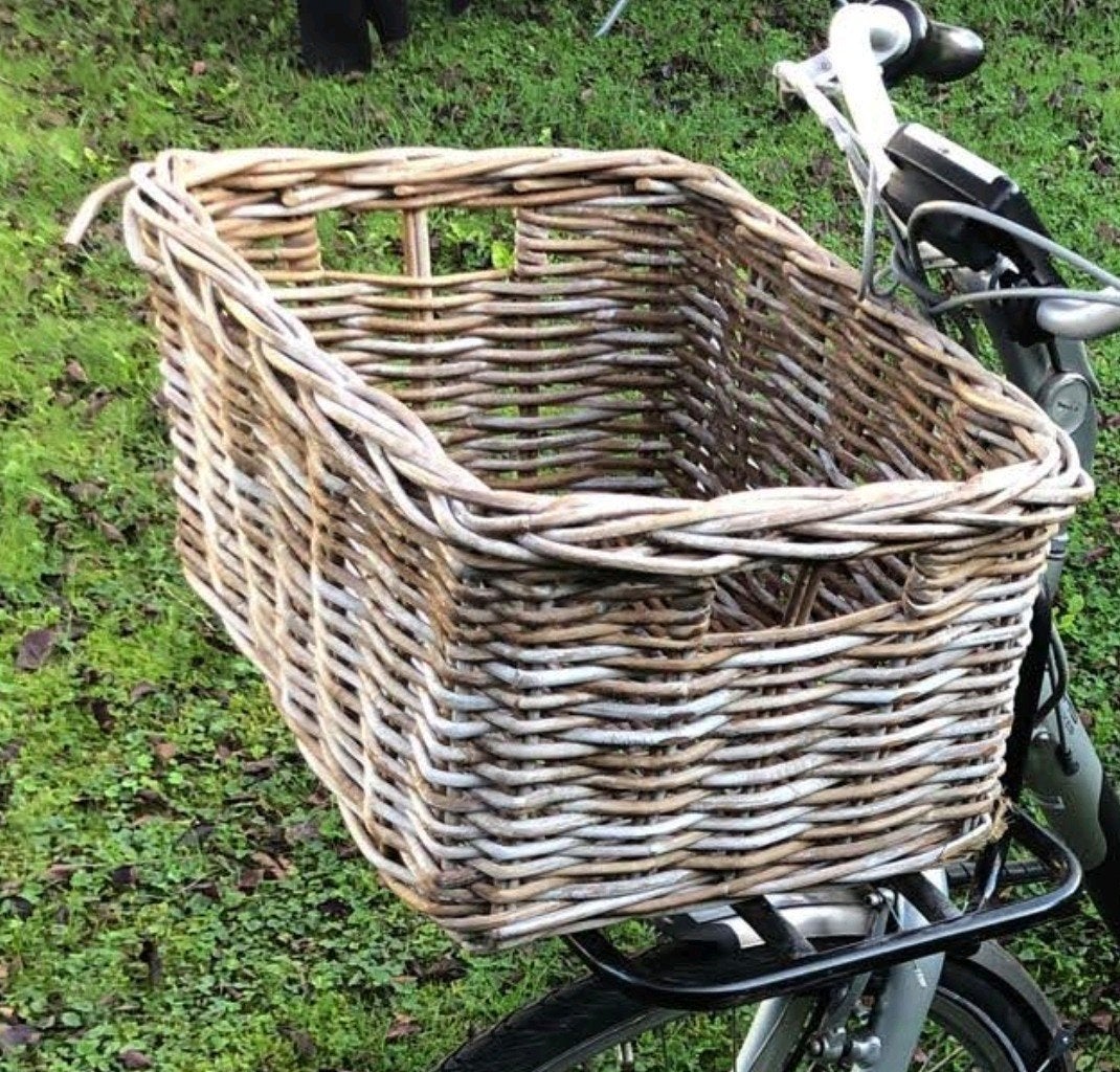 Fietsmand met standaard, fietsmand, stevig, rietenmand, goed, Ophalen, Gebruikt, Fietsmand, Stuurbevestiging