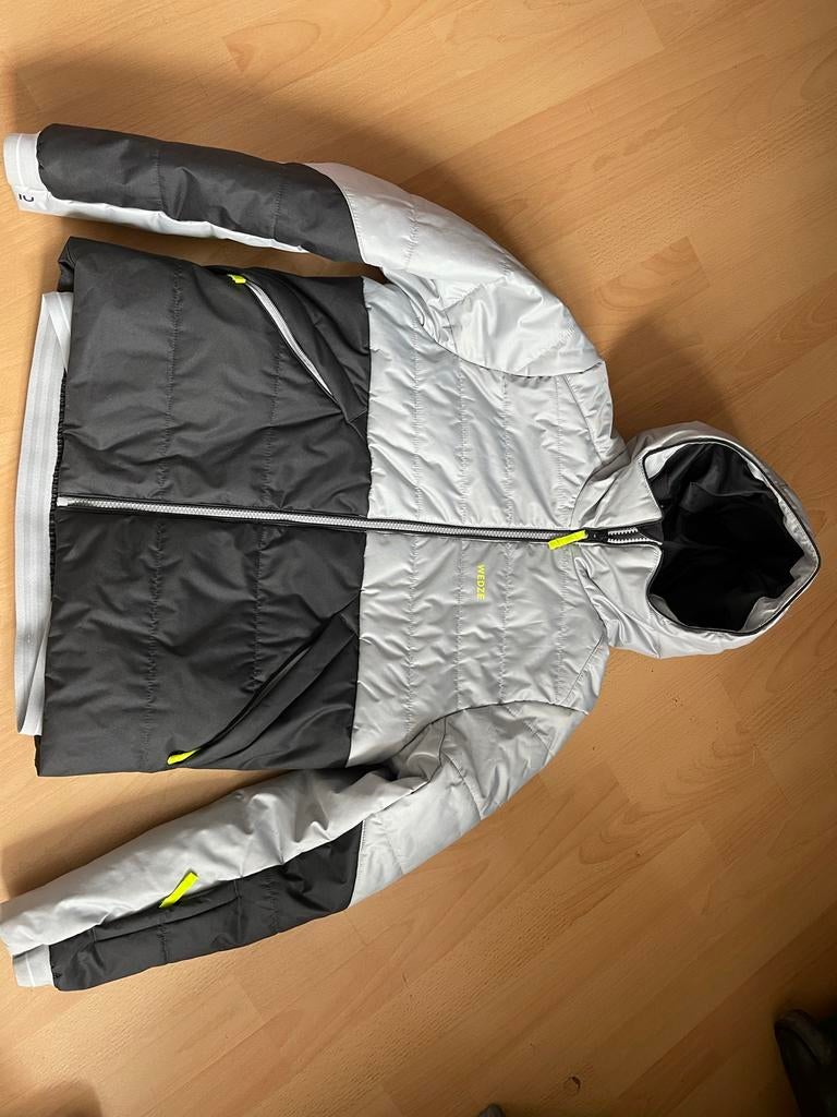 Warme Winterjas / Ski Jas - Ideaal voor de koude dagen, Kinderen en Baby's, Kinderkleding | Maat 152, Ophalen, Zo goed als nieuw
