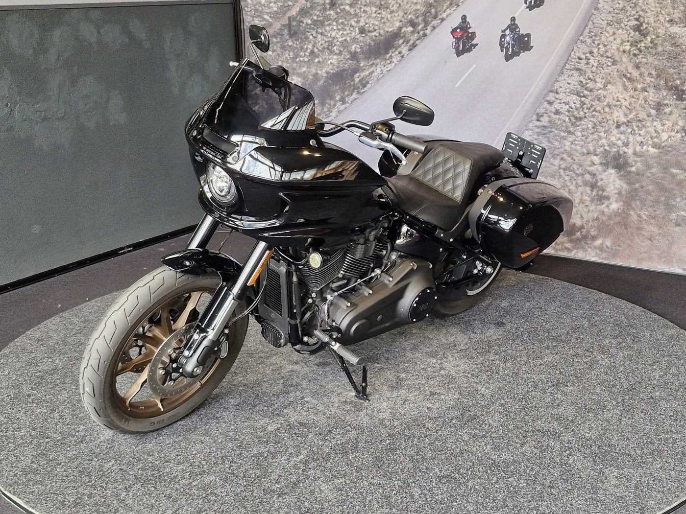 Harley-Davidson SOFTAIL FXLRST LOW RIDER ST (bj 2023), Motoren, Motoren | Harley-Davidson, Laan van Vredenoord 33
2289 DA  RIJSWIJK, NL