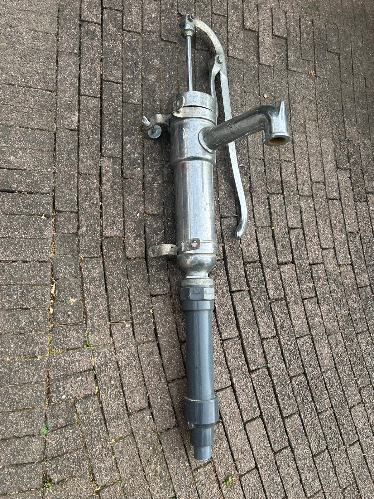 Handwaterpomp, Ophalen, Zo goed als nieuw