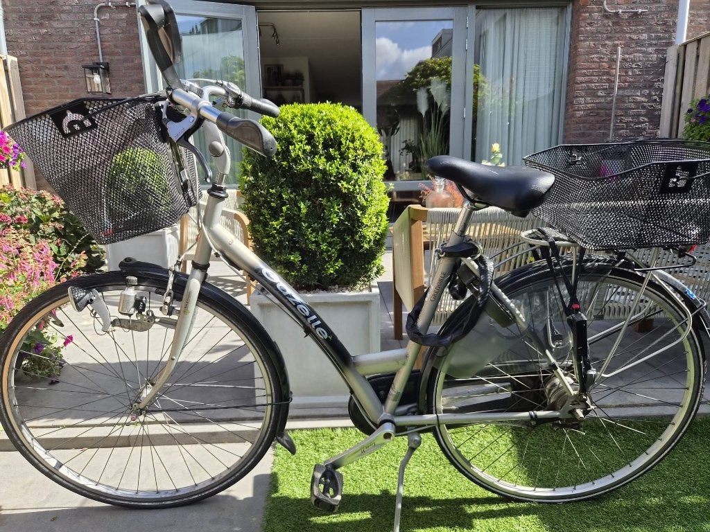 Fiets Gazelle grenoble inclusief 2 fietsmanden en slot, Fietsen en Brommers, Ophalen, Gebruikt, Velgrem, Versnellingen