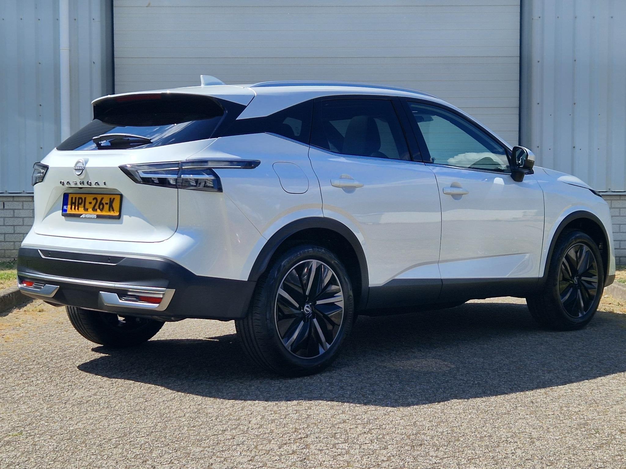 Nissan Qashqai 1.3 MHEV Tekna / Panoramadak / Elektrisch Ver, Auto's, Voorwielaandrijving, Dealer onderhouden, 4 cilinders, 700 kg