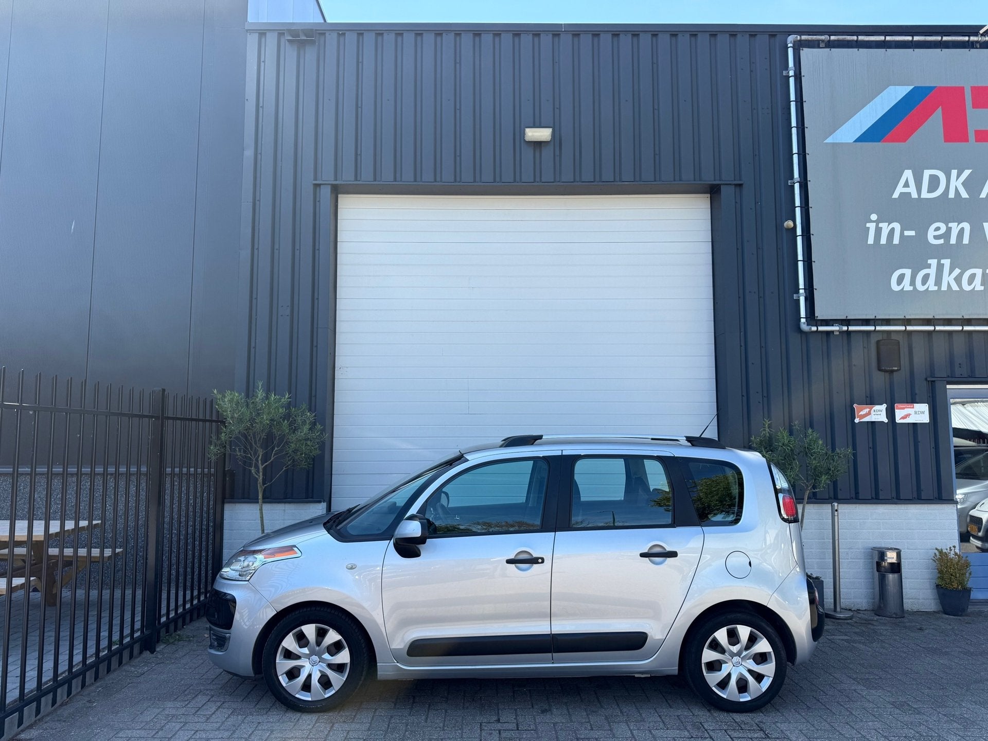 Citroen C3 Picasso 1.4 VTi Aura PANORAMA/TREKHAAK/CRUISE/AIR, Voorwielaandrijving, Gebruikt, Zwart, Bedrijf