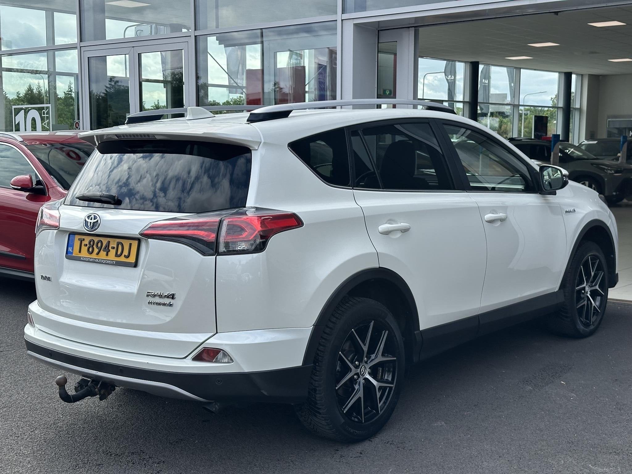 Toyota RAV4 2.5 Hybrid AWD Style | Trekhaak | All-season | D, Auto's, Toyota, Gebruikt, Euro 6, 1650 kg, Bedrijf