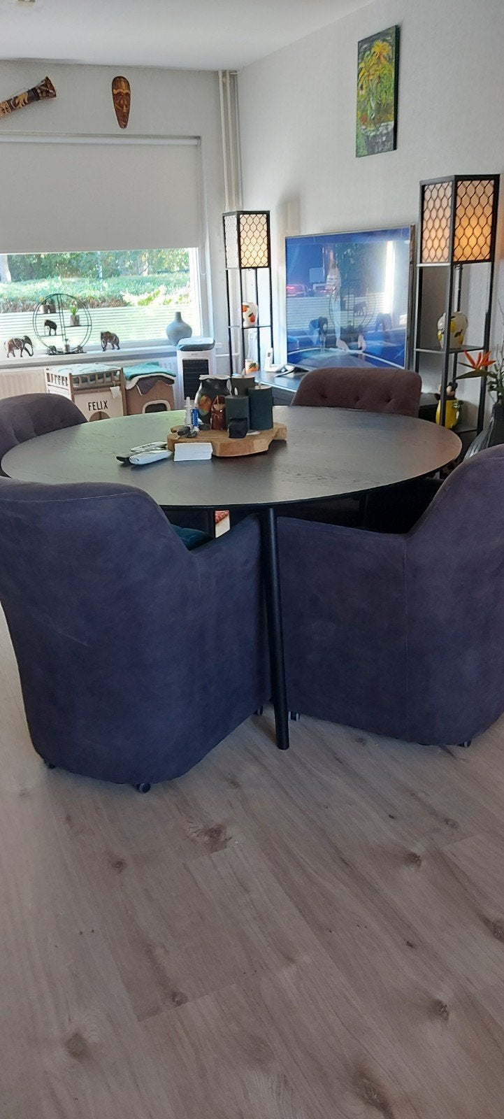 Ronde zwarte eettafel 140x140 zie omschrijving, Huis en Inrichting, Tafels | Eettafels, Ophalen, Rond, Zo goed als nieuw, Vijf personen of meer