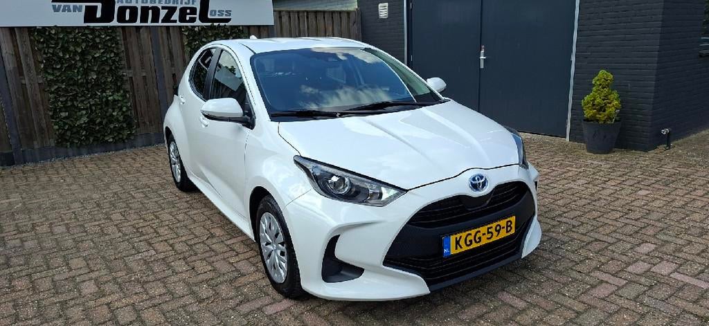 Toyota Yaris 1.5 Hybrid 115 Business , NAVIGATIE , Appel Car, Auto's, Toyota, Gebruikt, Euro 6, 450 kg, Wit