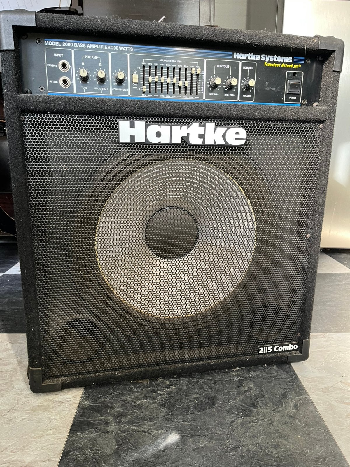 Basversterker Hartke 2115, met hybride voorversterker, Ophalen, Gebruikt, Basgitaar, 100 watt of meer