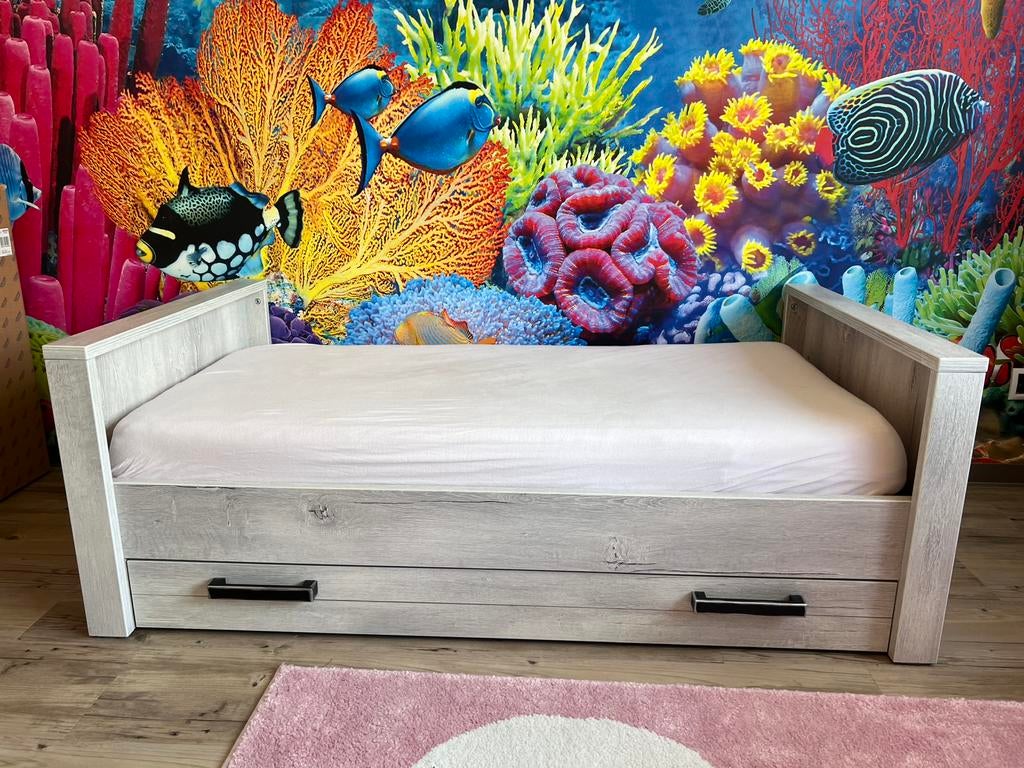 Kidsmill Sem Nautic Grijs Babybed Met Lade 70 x 140 cm, Ophalen, 70 tot 85 cm, 140 tot 160 cm, Zo goed als nieuw
