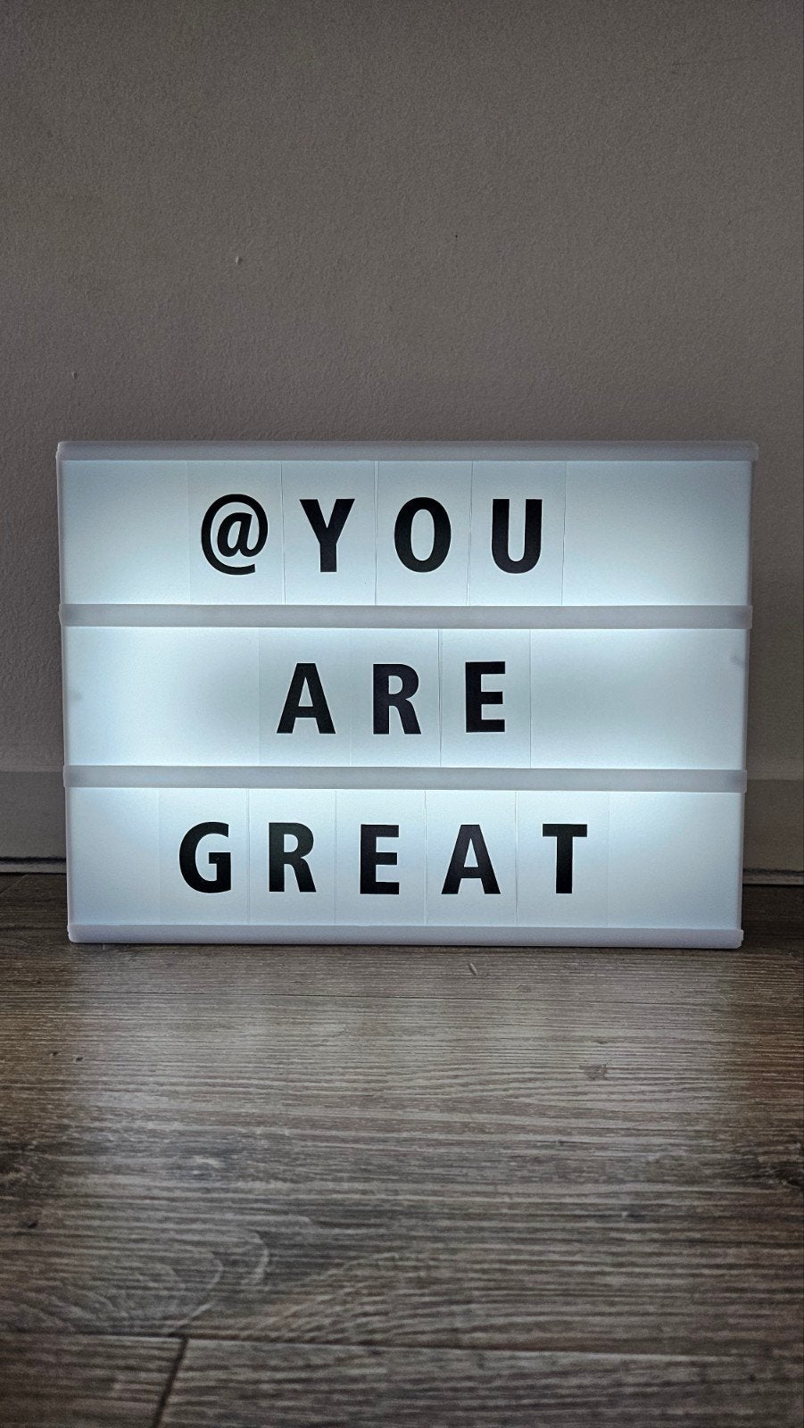 Lightbox met letters en cijfers - LED verlichting, Kunststof, Ophalen of Verzenden, Zo goed als nieuw, Modern