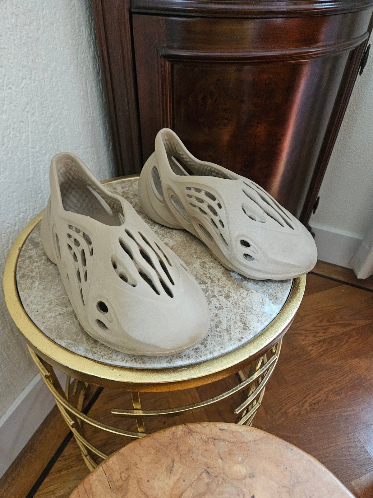 ADIDAS YEEZY FOAM RUNNER MADE IN USA - Maat 38, Adidas, Beige, Ophalen of Verzenden, Sneakers of Gympen