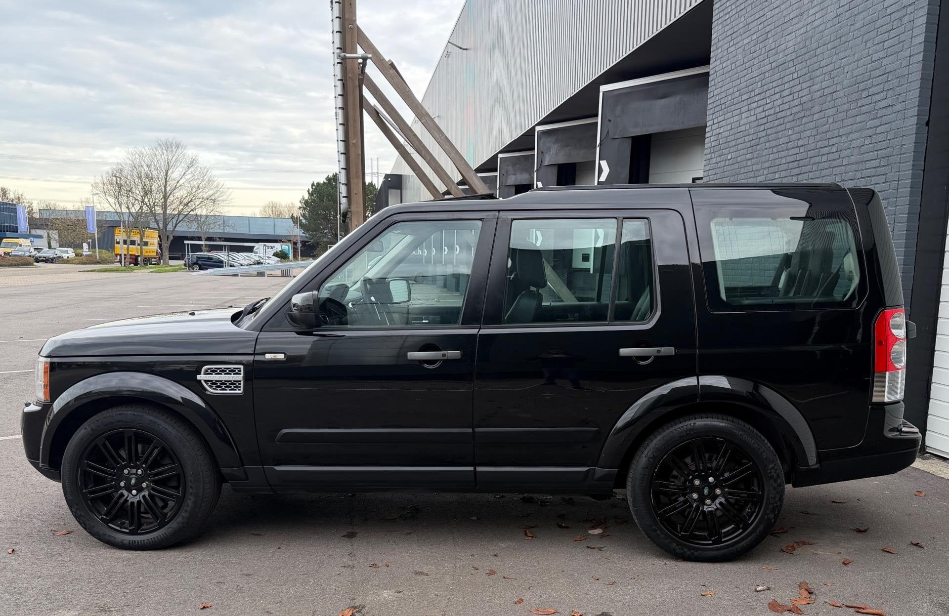 Land Rover Discovery 3.0 SDV6 HSE PANO/7P/H-K/LEDER/CAMERA/N, Auto's, Land Rover, Automaat, Euro 5, 313 €/maand, Gebruikt