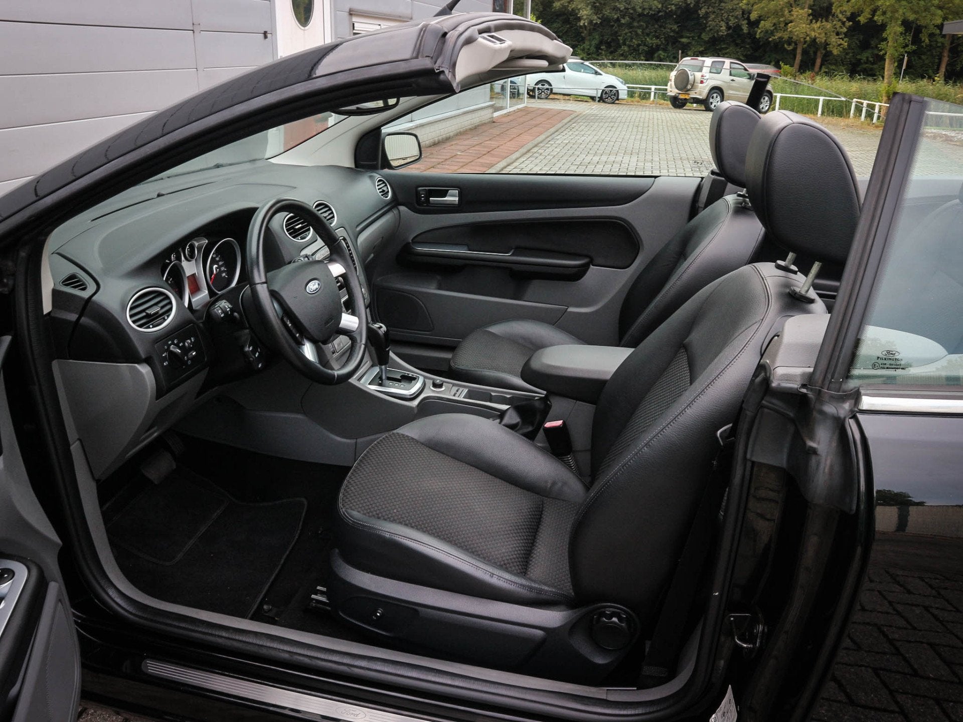 Ford FOCUS Coupe-cabriolet 2.0 Titanium | Clima | Cruise | L, Auto's, Ford, 145 pk, Zwart, 4 cilinders, 4 stoelen