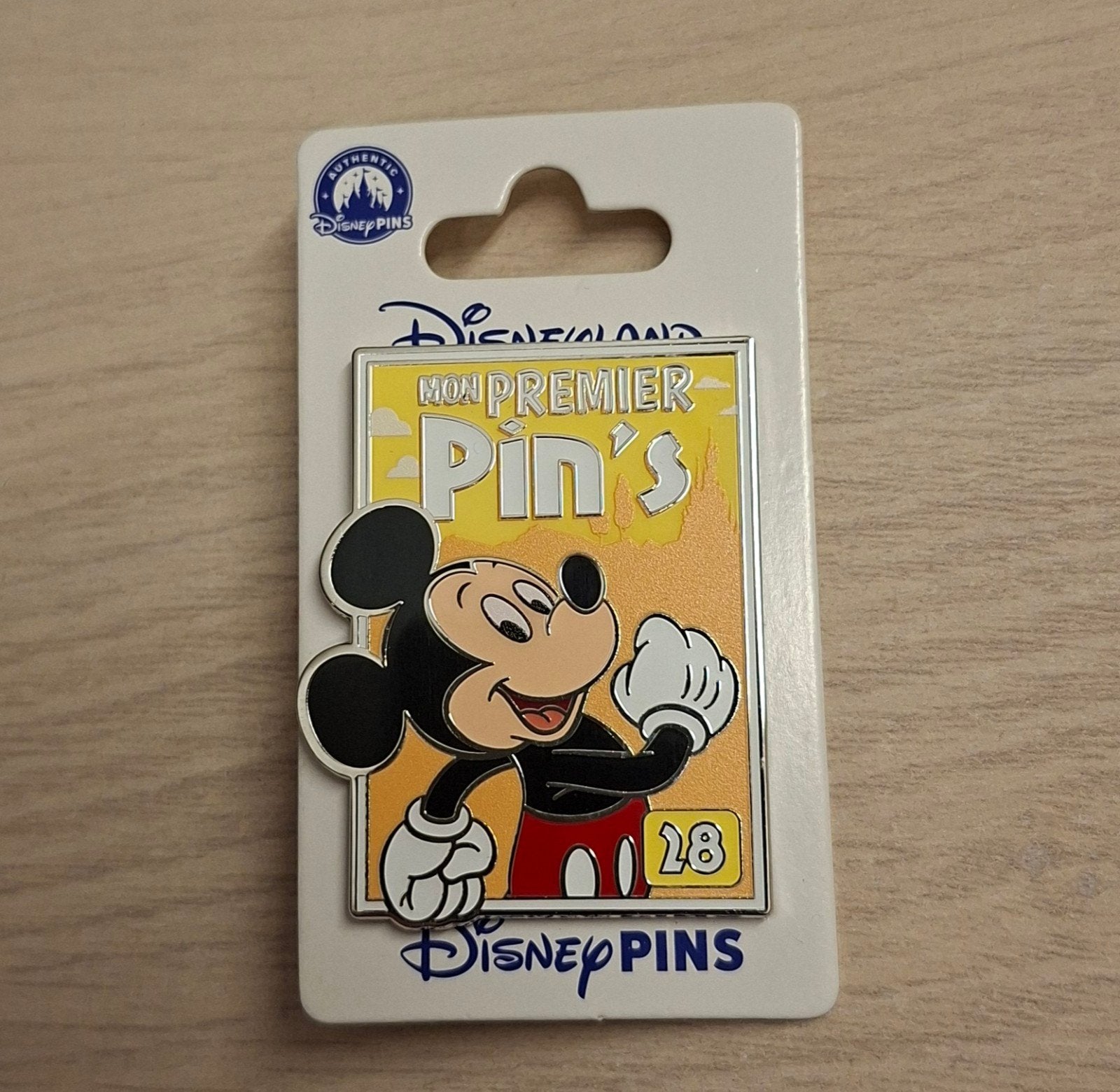 Mickey Mouse Premier Pin - Disneyland Parijs (nieuw), Ophalen of Verzenden, Nieuw, Speldje of Pin