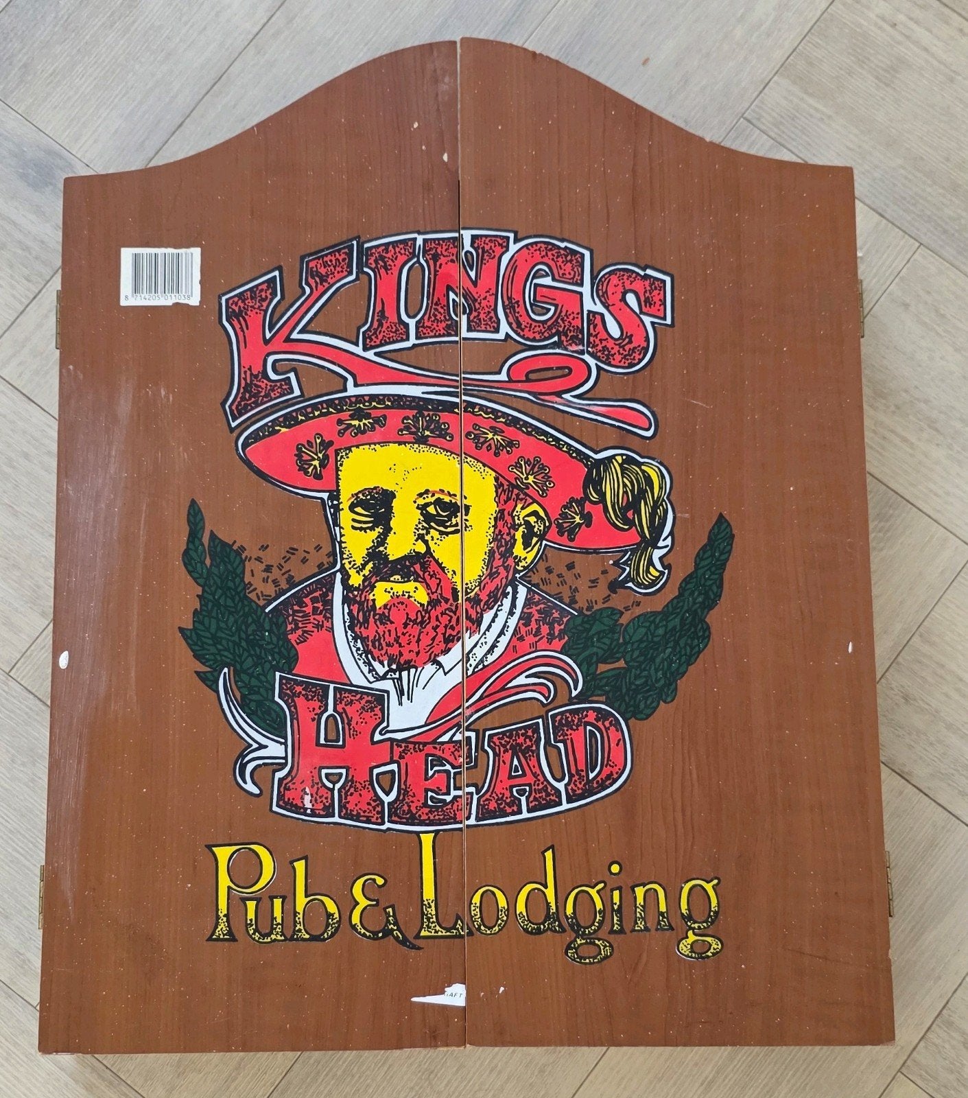 Dartbord in houten kast - Kings Head Pub & Lodging, Sport en Fitness, Darts, Ophalen of Verzenden, Gebruikt, Dartbord