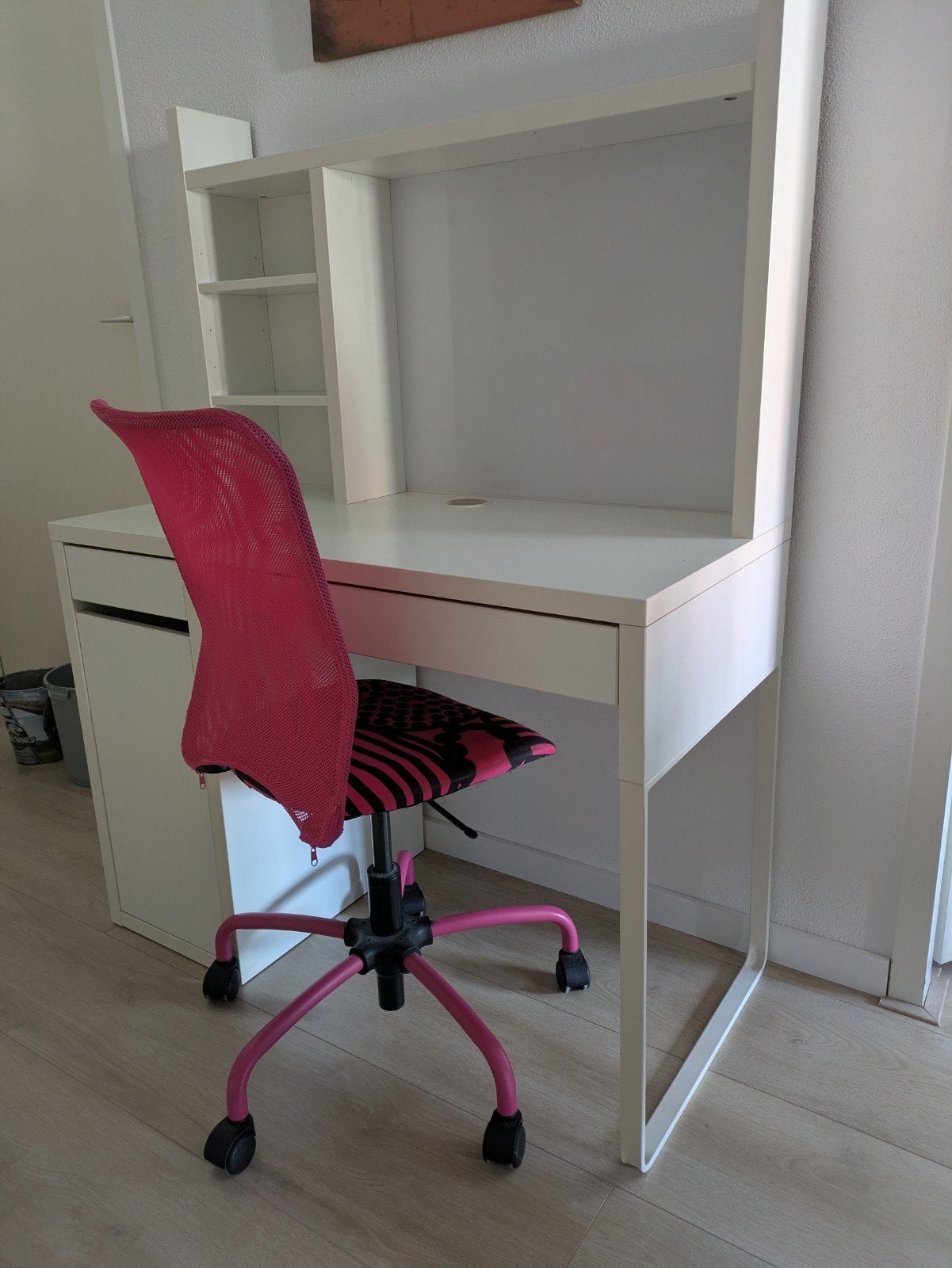 Ikea Micke kinderbureau met opbouw en bureaustoel, Ophalen, Gebruikt