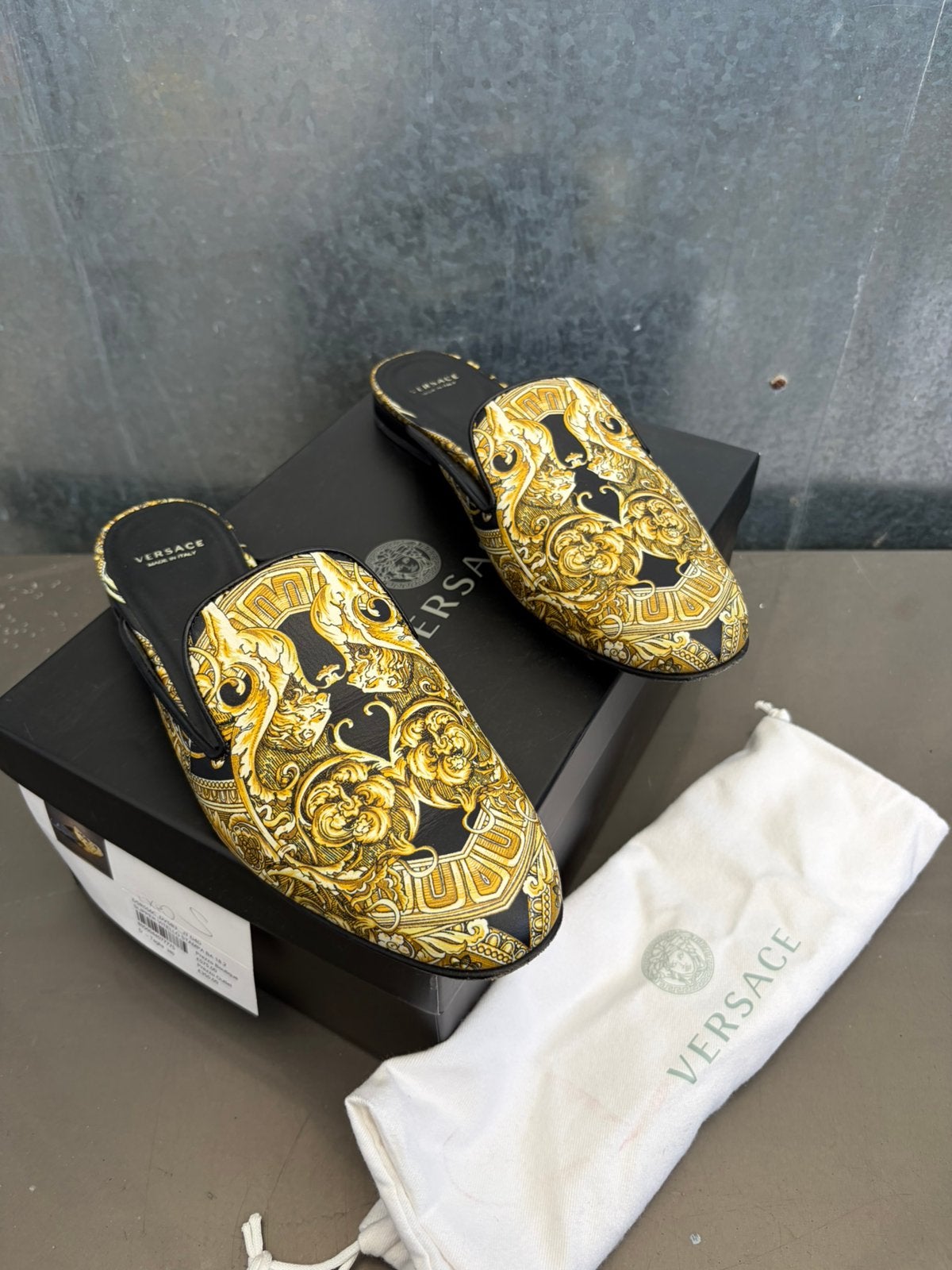 Versace slippers mules muiltjes 38, Ophalen of Verzenden, Sandalen of Muiltjes