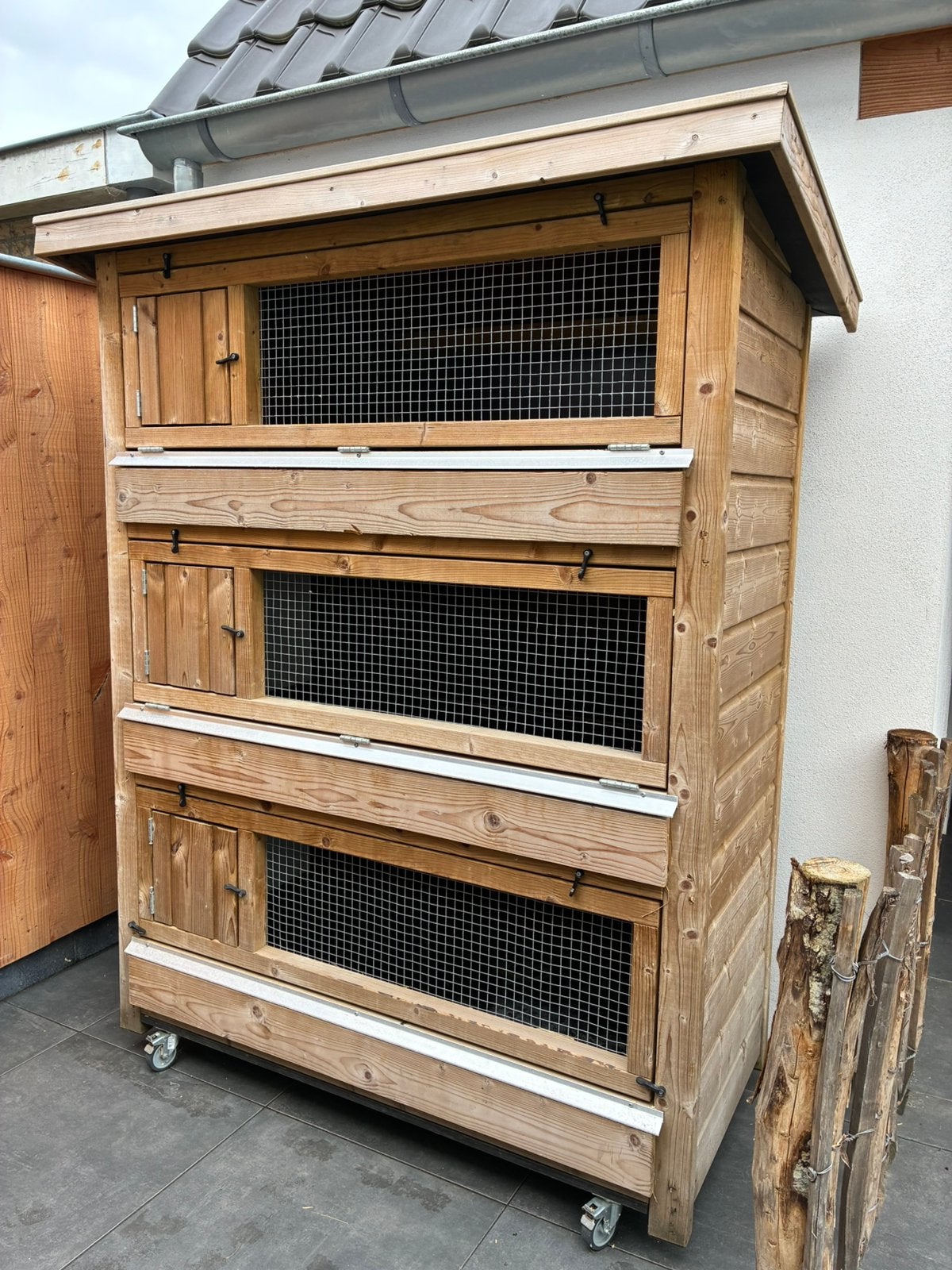 Luxe dierenflat/dierenhok/konijnenhok 3 etages goede staat!, Dieren en Toebehoren, Ophalen, 110 cm of meer, Zo goed als nieuw