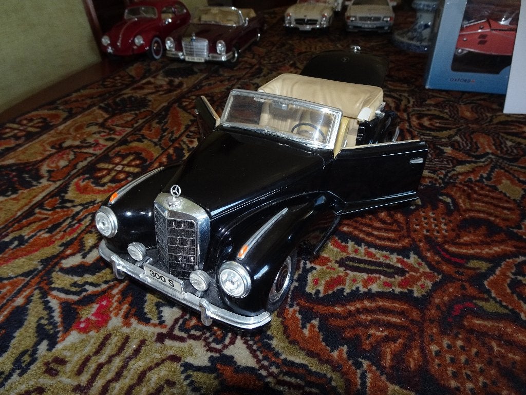 MERCEDES BENS 300 S 1955 MAISTO  ZONDER DOOS, Hobby en Vrije tijd, Modelauto's | 1:18, Ophalen of Verzenden, Zo goed als nieuw