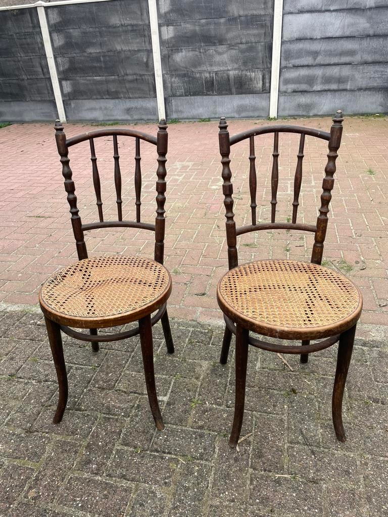 Twee originele Thonet bentwood stoelen, Antiek en Kunst, Ophalen of Verzenden