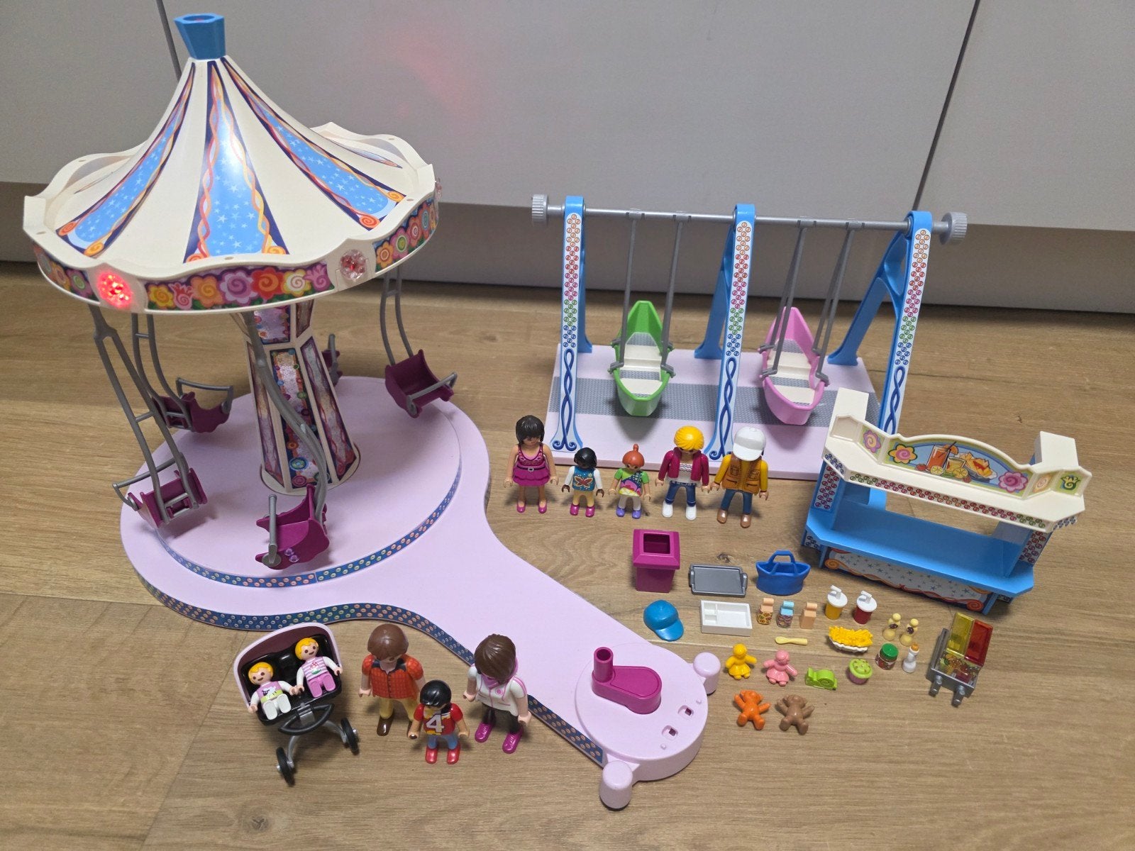 Playmobil 70558 groot pretpark (kermis), Kinderen en Baby's, Ophalen of Verzenden, Gebruikt