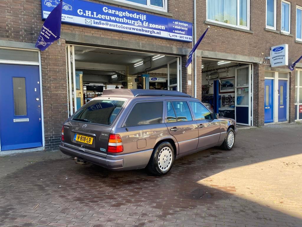 Prachtige W124 T 250d station grijs kenteken, Particulier, Te koop
