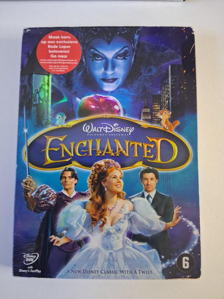 Enchanted DISNEY, Alle leeftijden, Ophalen of Verzenden, Zo goed als nieuw