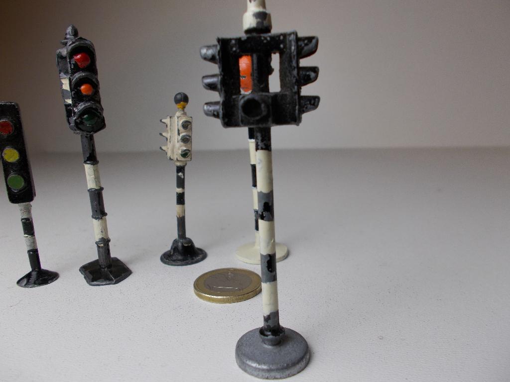 Vintage Kaveltje METALEN VERKEERSLICHTEN O.a Dinky Toys (-D), Ophalen of Verzenden, Gebruikt, Overige typen, Dinky Toys