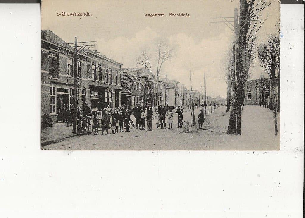 s Gravenzande Noordeinde met politieagent j v Baarsel, Ophalen of Verzenden, Voor 1920, Ongelopen, Zuid-Holland