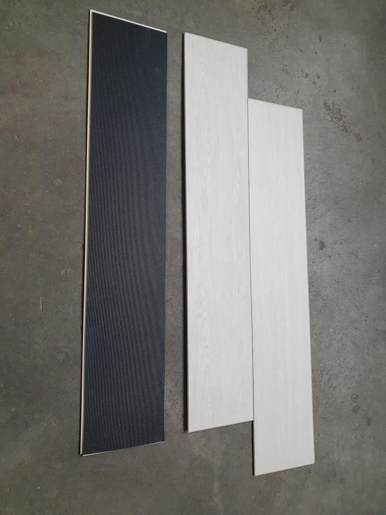 Restpartij 13,4 m2 Nieuwe Click PVC VOX RIGIO HYPERIO OAK., Ophalen, Breestraat 2B 8710 Wielsbeke Belgium, Www.unilin.com, Wit