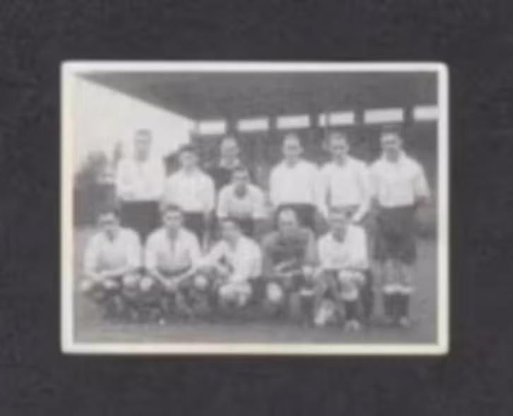 Voetbalplaatje Sneek 1951-1952., Verzamelen, Ophalen of Verzenden, Zo goed als nieuw