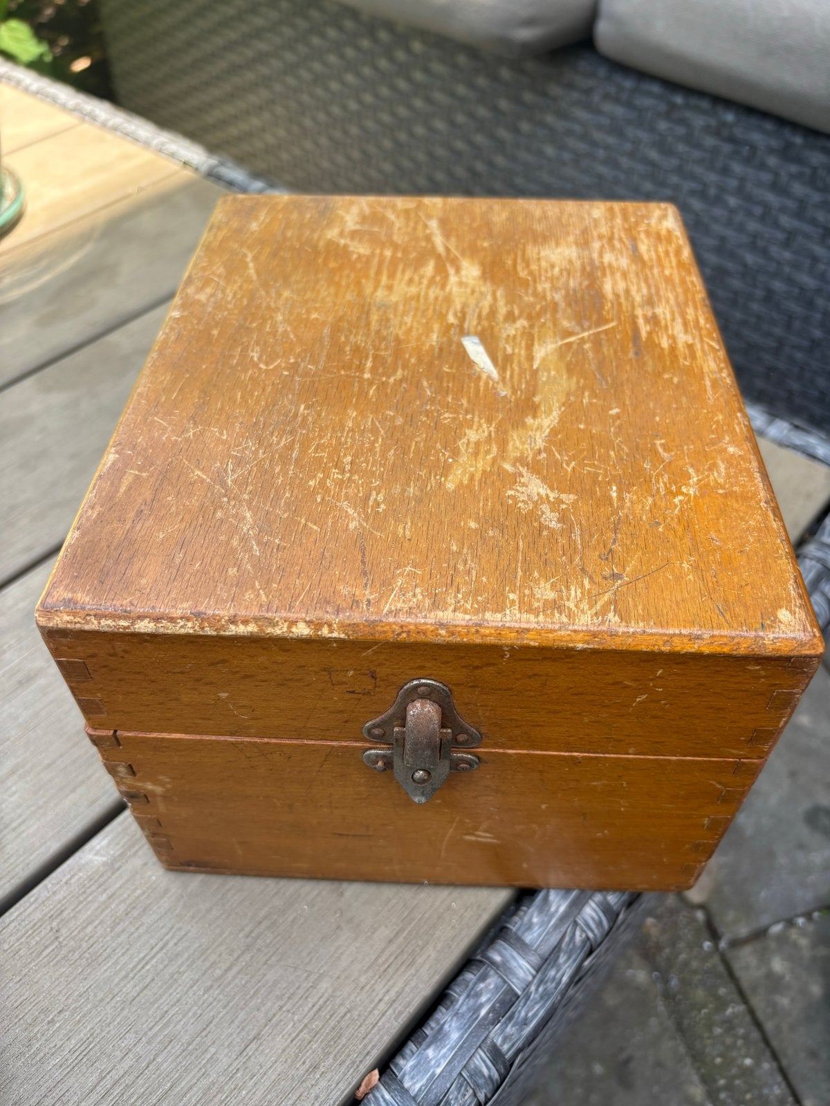 Houten kistje met ca. 200 ansichtkaarten en foto's, Verzamelen, Ophalen, 1960 tot 1980